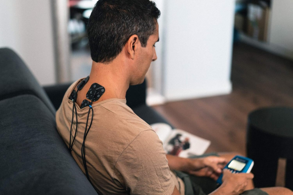 Compex Fit 1.0 – Electrostimulator muscular 4 canale, 10 programe, tehnologie elvețiană [5]