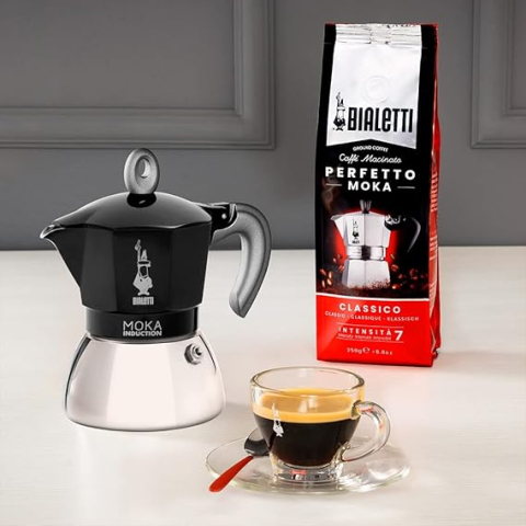 Cafetieră Clasică pentru Espresso, Bialetti – Moka Induction,  Compatibilă cu Toate Tipurile de Plite, 2 Căni (100 ml), Negru [Clasa A+] [1]