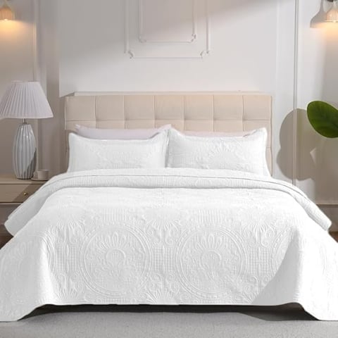 Produse - Cuvertură pat 220x240 cm DUJUIKE, dublă față, ușoară, model embosat frunze – Alb