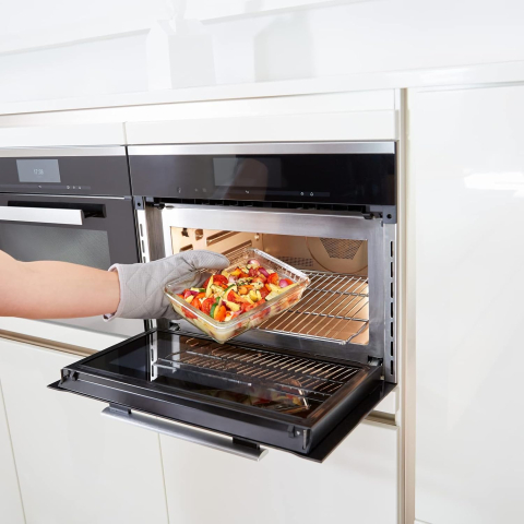 Recipient din Sticlă pentru Depozitarea Alimentelor - EMSA Clip & Close – 3 L, Rectangular, 100% Etanș, Stivuire Stabilă, Compatibil Cuptor / Microunde / Congelator, Transparent + Capac Roșu [2]