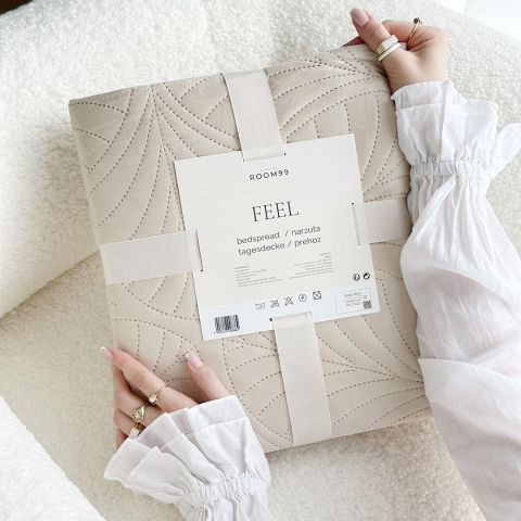 Pături și cuverturi - Cuvertură Feel Elegant, ROOM99 – Culoare Crem, 240 × 260 cm, Stil Quilt, Velur Catifelat