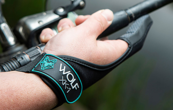 DEGETAR WOLF XK-1 KEVLAR CASTING GLOVE [2]