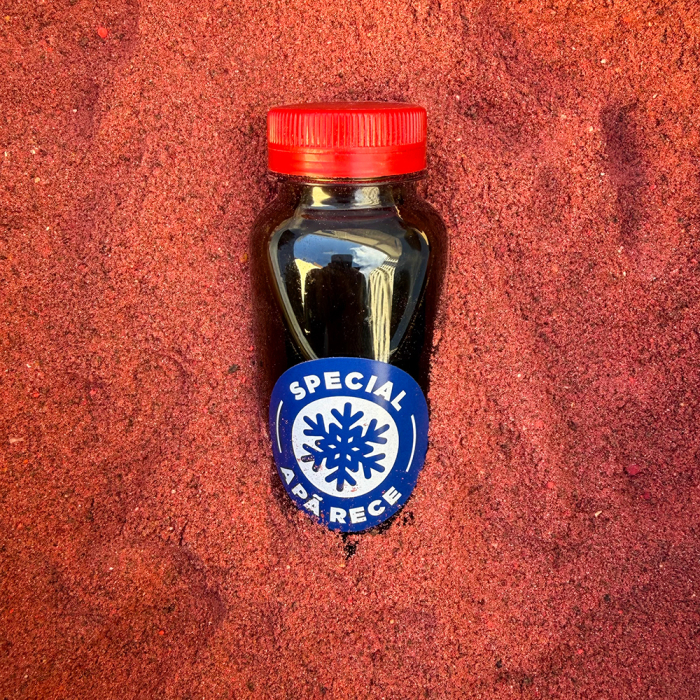 NADA FEEDER APA RECE CAPSUNA & LARVE LIBELULE 5kg + ACTIVATOR 250ml [2]