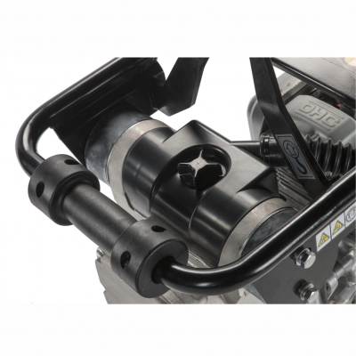 Mai compactor BATMATIC CV70H 70 kg motor HONDA GXR120 3,5 cp [3]