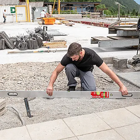 Dreptar cu 2 Bule SOLA SLXG2 [1]