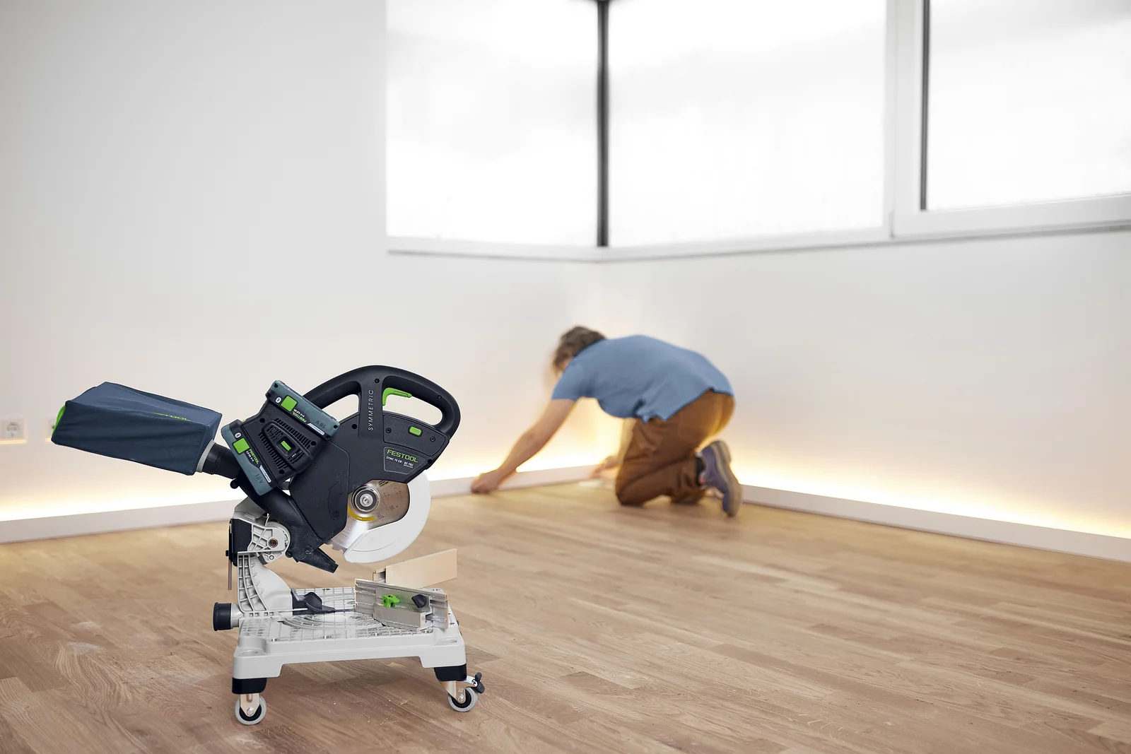 Festool Ferăstrău circular staţionar cu acumulatori SYMMETRIC SYMC 70 EB-Basic [5]