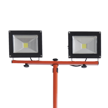 Redback ED40 Stand proiectoare LED acumulatori 40V, 2x20W, solo [2]