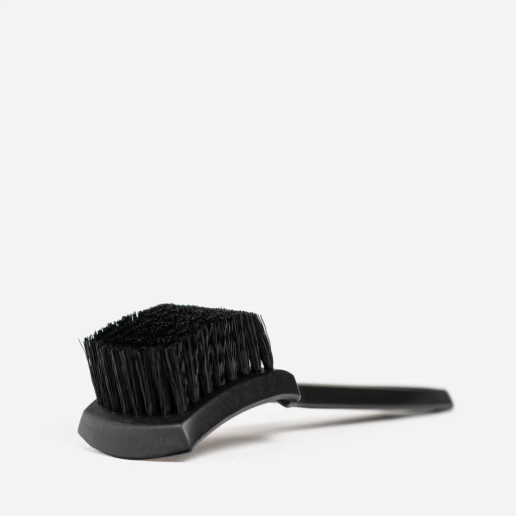 Perie pentru anvelope și cauciuc, cu mâner ergonomic [2]