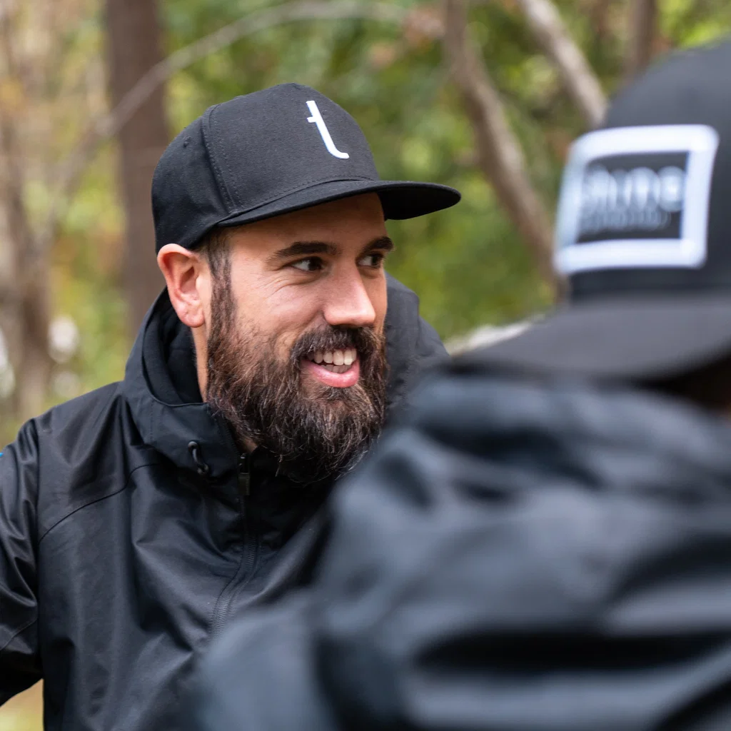 Șapcă snapback albă cu cozoroc plat [3]