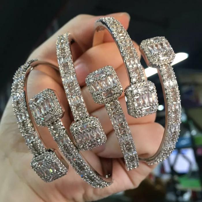 Bratara de dama Luxury Iced Out tip Bangle, pietre zirconiu, placat cu aur 24K, inchidere cu prindere de siguranta, Tessero, argintiu [2]