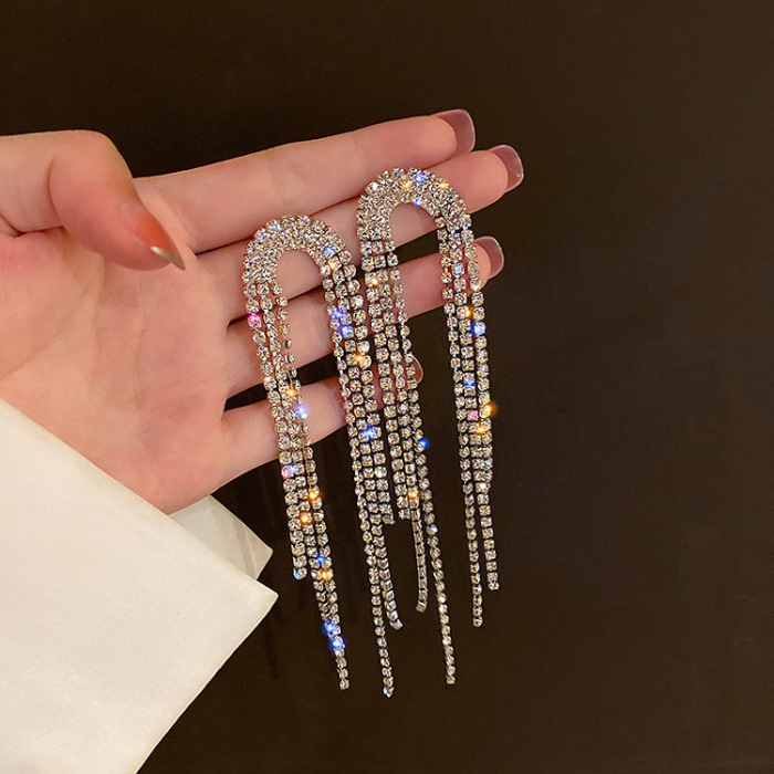 Cercei de dama lungi cu model in forma de arcuit, decorate cu strasuri din pietre zirconiu, placat cu aur 18K, Tessero, argintiu [3]