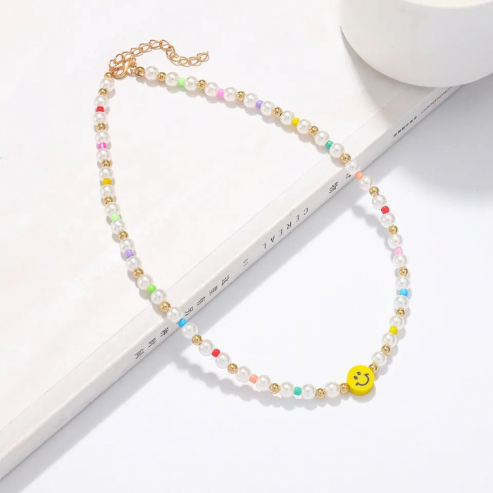 Colier de dama din margele, perle si bilute multicolore, pandantiv cu fata zambitoare, 45 cm, Tessero, alb [4]