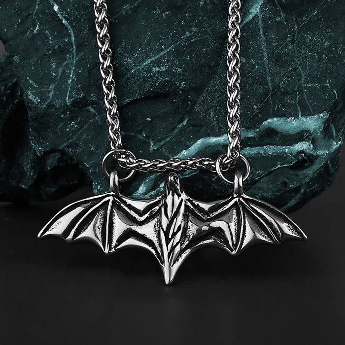 Lantisor cu pandantiv in forma de liliac Batman cu prindere dubla, otel inoxidabil placat cu argint, Tessero, argintiu [1]