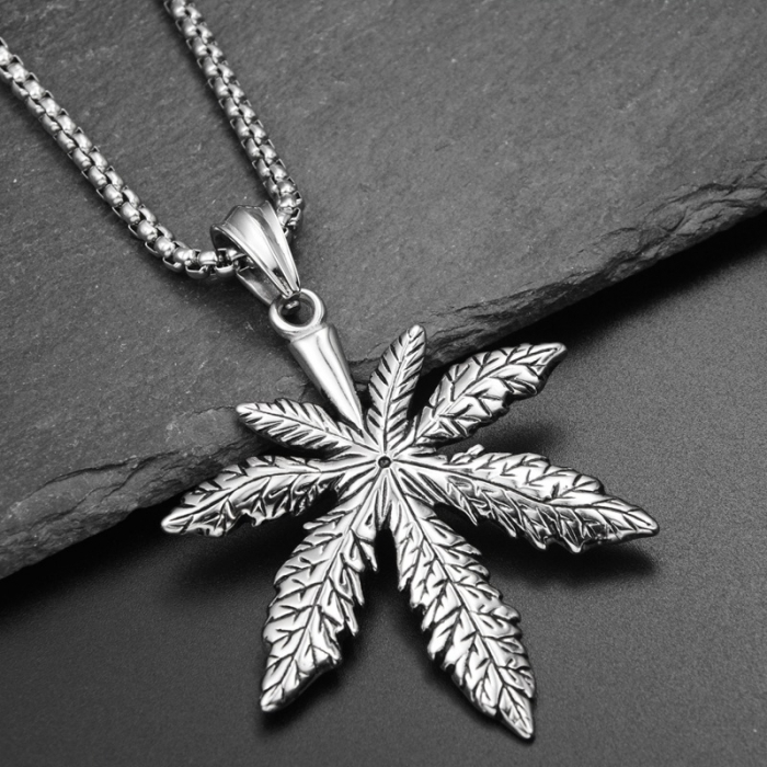 Lantisor design cubic cu pandantiv in forma de planta Marijuana, placat cu argint, Tessero, argintiu [2]