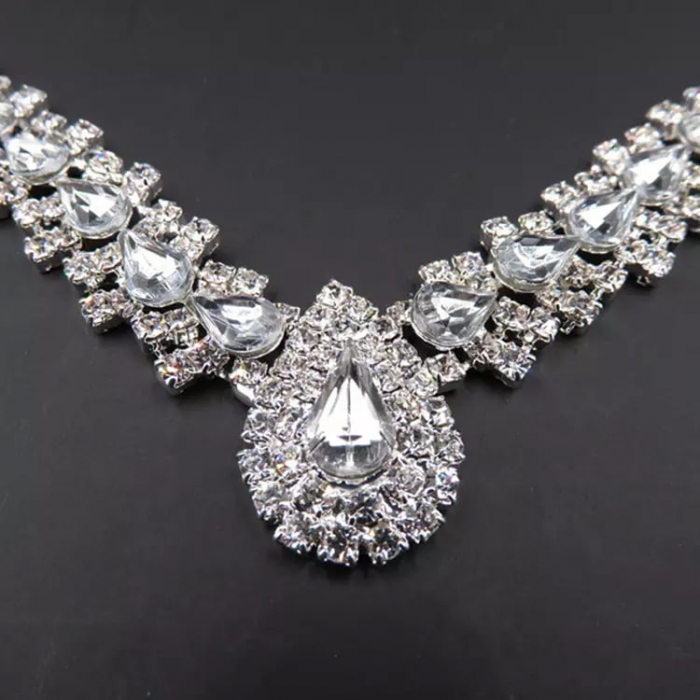 Set colier si pereche cercei rain drop de dama, model elegant pentru ocazie speciala, pietre zirconiu, placat cu aur alb 18K, argintiu [2]