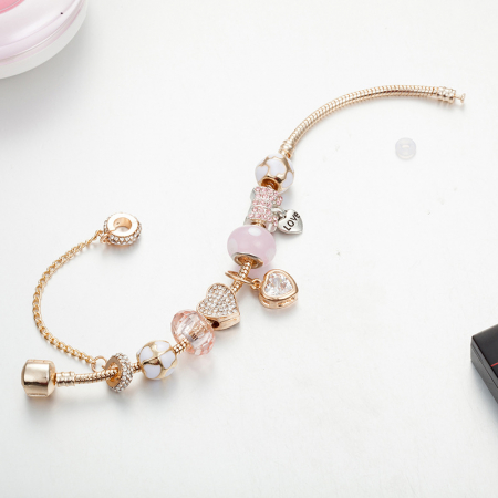 Bijuterii dama - Bratara de dama cu 8 charmuri, placata cu aur 18K, marime 18 cm, inimioara cu pietre zirconiu, auriu