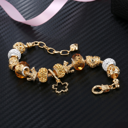 Bratara de dama cu charmuri, model coroana, pietre zirconiu, placata cu aur 18K, marime reglabila 17cm cu extensie, auriu [2]