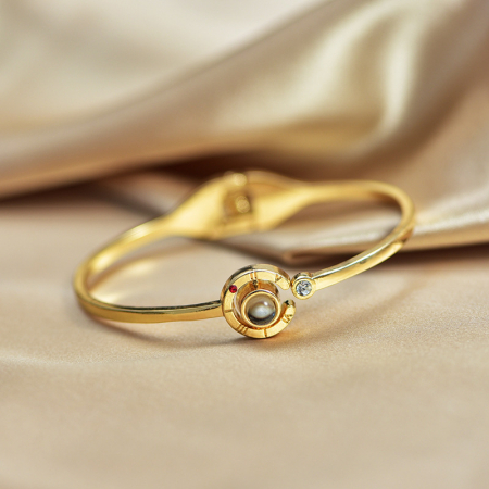 Bratara de dama tip Bangle fixa cu proiectie " Te iubesc " in 100 de limbi diferite, placat cu aur 18K, otel inoxidabil, auriu [1]