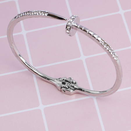 Bijuterii dama - Bratara tip Bangle fixa in forma de cui, otel inoxidabil, pietre zirconiu alb, placat cu aur 18K, argintiu