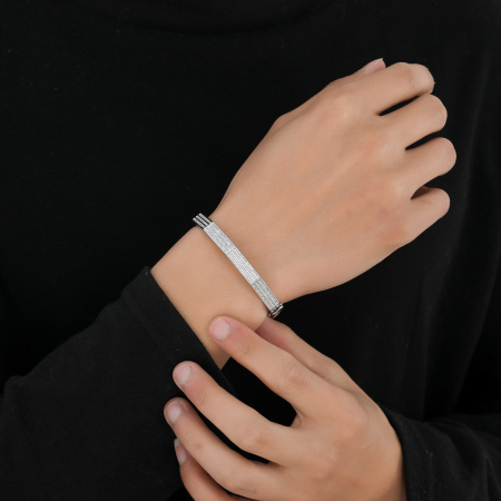 Bijuterii dama - Bratara tip Bangle fixa, model geometric cu strasuri din pietre zirconiu, otel inoxidabil, prindere cu magnet, inchidere cu siguranta, placata cu aur 18K, Tessero, argintiu