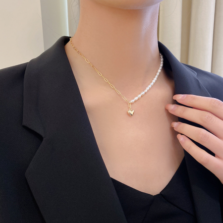 Bijuterii dama - Colier mixt cu perle de dama, pandantiv inimioara, placat cu aur 18K, auriu