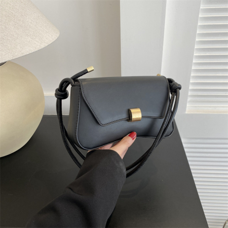 Genti dama - Geanta de dama pentru umar / mana din piele ecologica, inchidere cu clips, model metalic auriu, Tessero, dimensiune 21x12x6 cm, negru