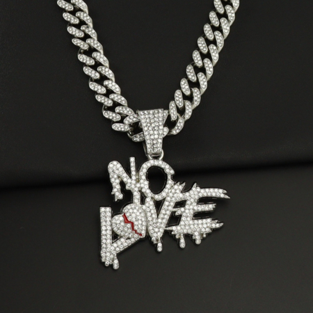 Lant Cuban Chain Iced Out cu pandantiv " No Love '', placat cu aur 18K, pietre zirconiu, inchidere tip catarama, Tessero, 50 cm, unisex, argintiu [1]