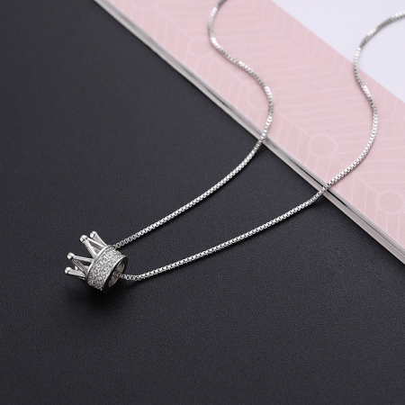 Lantisor de dama cu pandantiv in forma de coroana, placat cu aur 18K, pietre zirconiu, argintiu [1]
