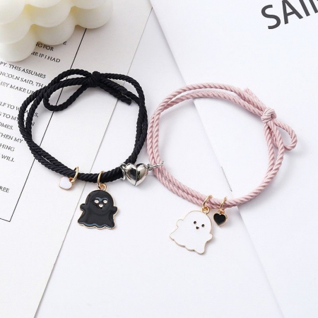 Bijuterii dama - Set de doua bratari cu magnet tip snur pentru prieteni, lucrata manual, charm-uri animate cu fantome si stelute, Best friends, marime reglabila, Tessero, negru si roz