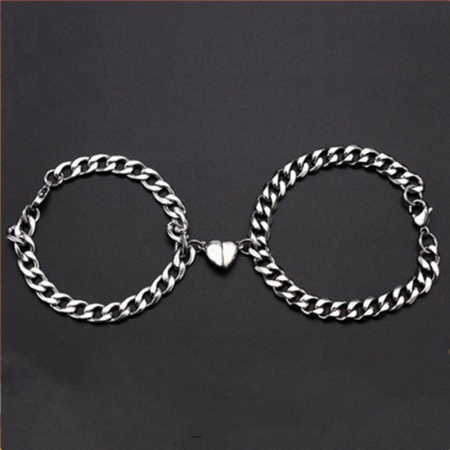 Set de doua bratari din lant cu pandantiv in forma de inima cu magnet, pentru cupluri, Tessero, argintiu [1]