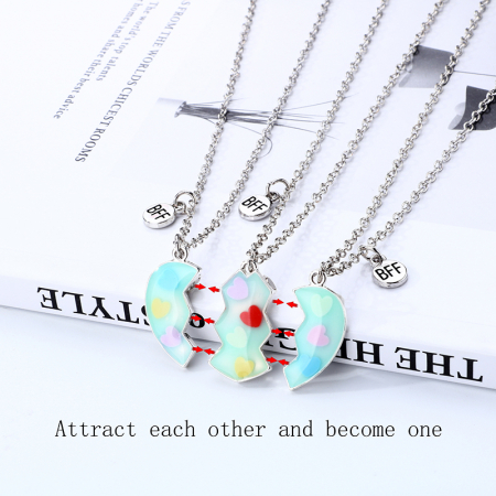 Set de trei lantisoare cu magnet pentru prieteni, BFF, model cu inimioare si charm-uri cu best friends forever, argintiu [1]