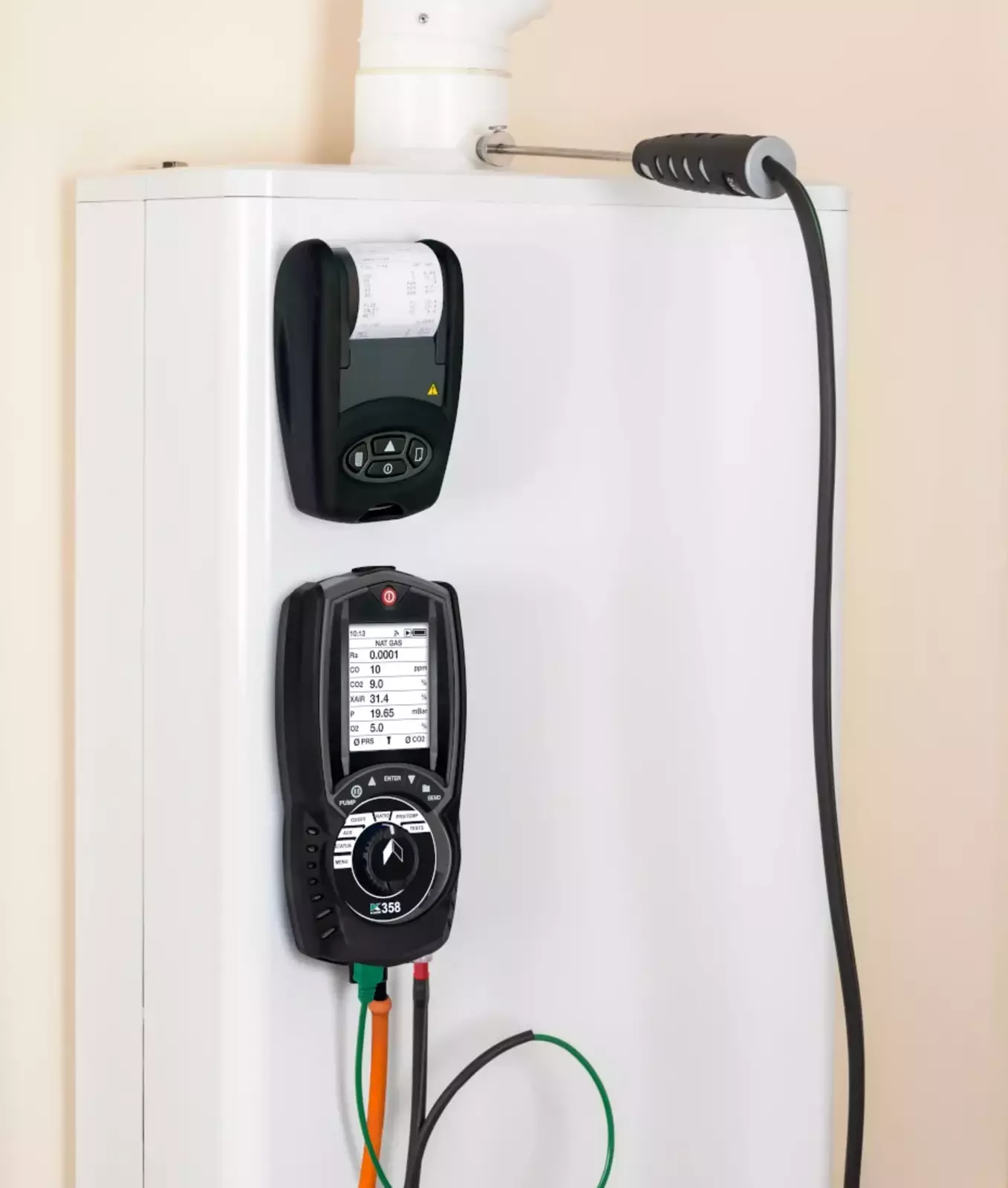 Kane 358 – Analizor profesional de gaze de ardere cu senzori CO₂, CO și NO + Detector de scurgeri de gaz Kane-GLD [2]