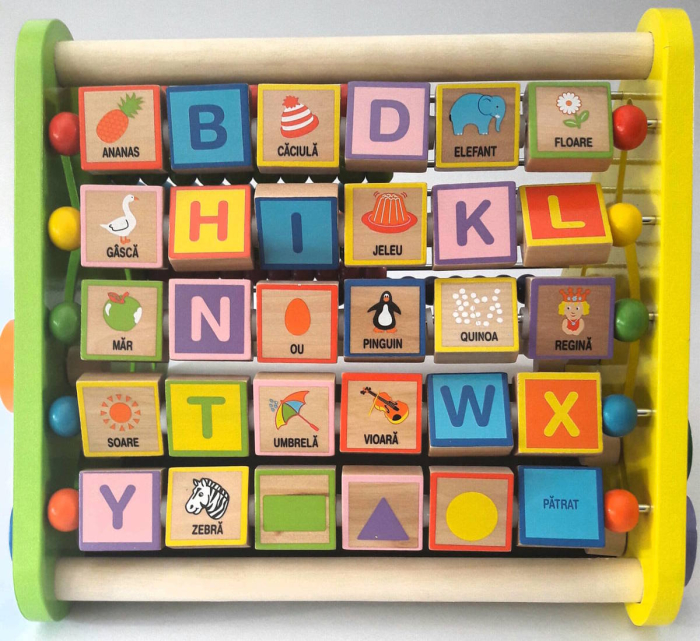 Centru de activitati - litere si imagini in romana [5]