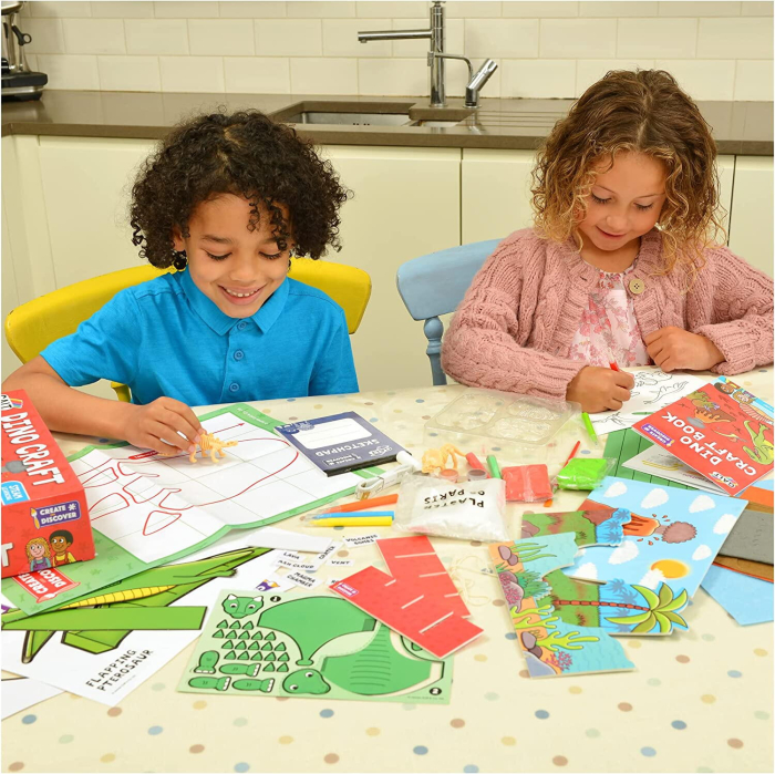 Creeaza si descopera - Lumea Dinozaurilor [4]