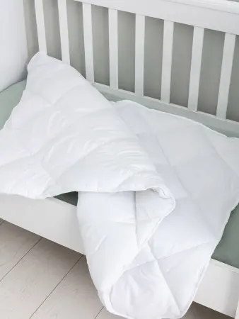 Perne si pilote - Pilota matlasata copii, hipomedicinala, antialergica Hipomed, Gecor, 350gr/mp, Alba