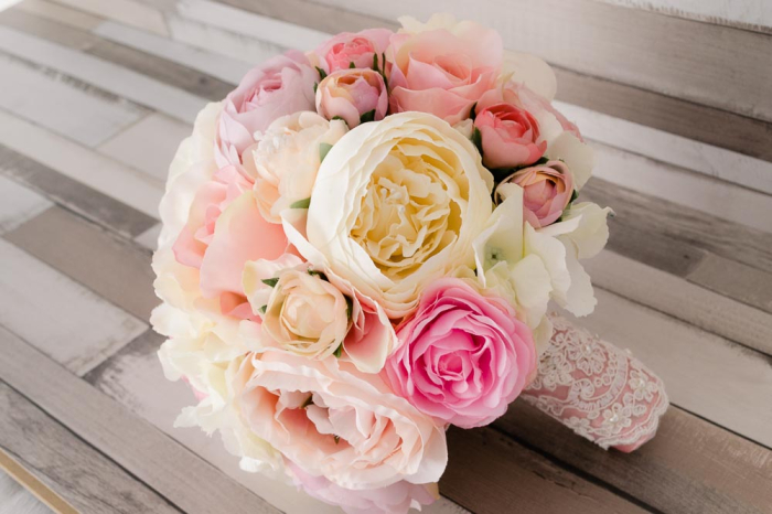 Buchet cu bujori ivoar pastel 2 [2]