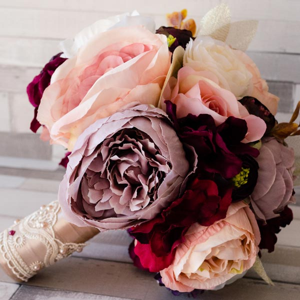 Buchet cu bujori somon si hortensii grena [1]