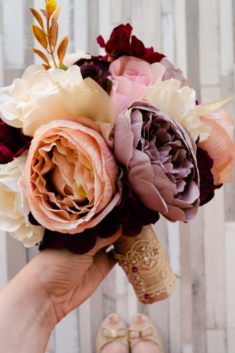 Buchet cu bujori somon si hortensii grena [3]