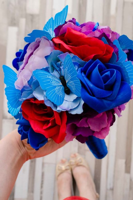 Buchet cu fluturi albastri si flori multicolore [7]
