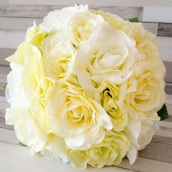 Buchet cu trandafiri galbeni pastel [1]