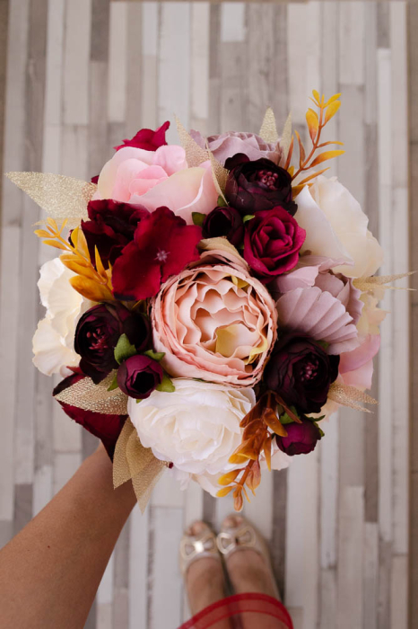 Buchet cu trandafiri roz si grena [6]