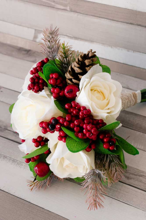 Buchet de iarna cu trandafiri ivoar mic [4]