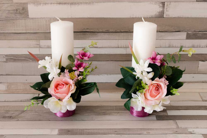 Lumanari decorate cu flori artificiale si verdeata [5]