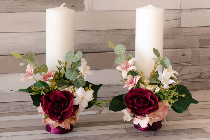 Lumanari decorate cu flori grena si verdeata [4]