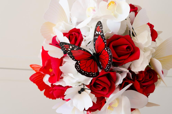 Lumanari decorate cu orhidee si fluturi [3]