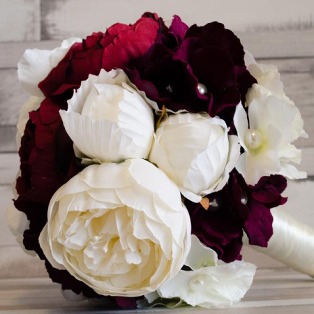 Buchet cu bujori ivoar si grena [0]