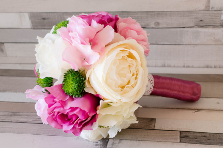 Buchet cu flori ivoar si roz [1]