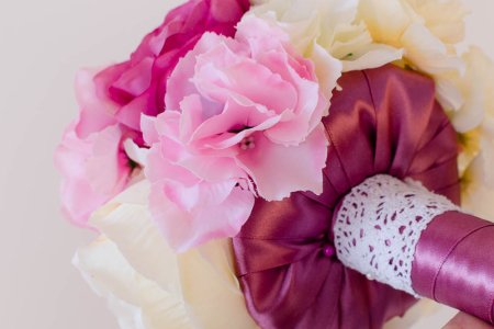 Buchet cu flori ivoar si roz [3]