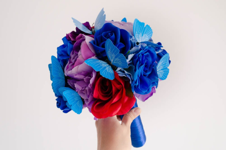 Buchet cu fluturi albastri si flori multicolore [5]