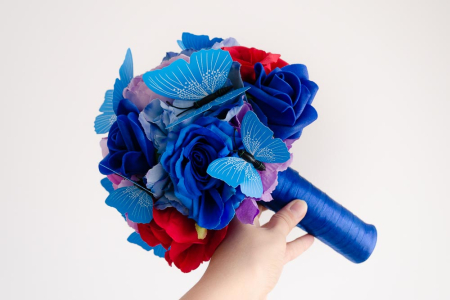 Buchet cu fluturi albastri si flori multicolore [2]